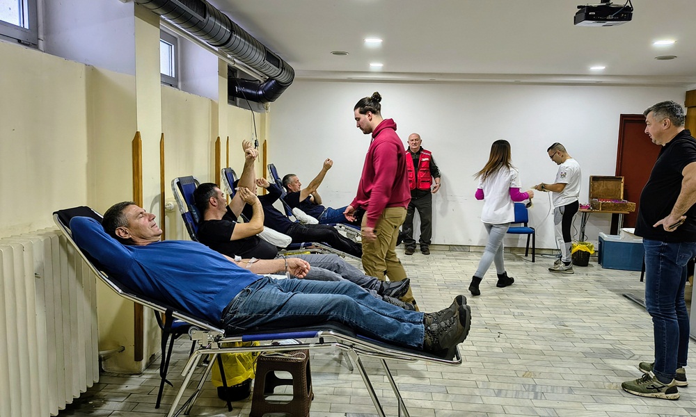 Предњаче по хуманости- са акције у Дому културе (Фото: Жељко Дулановић)