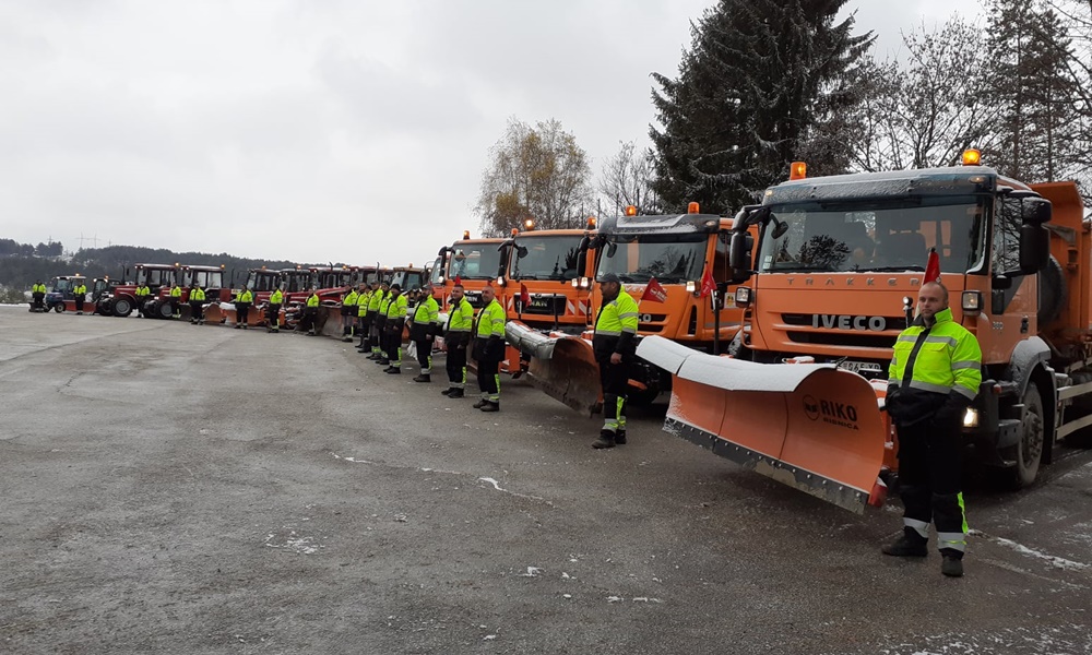Снег спремно чека 18 возила и 35 радника