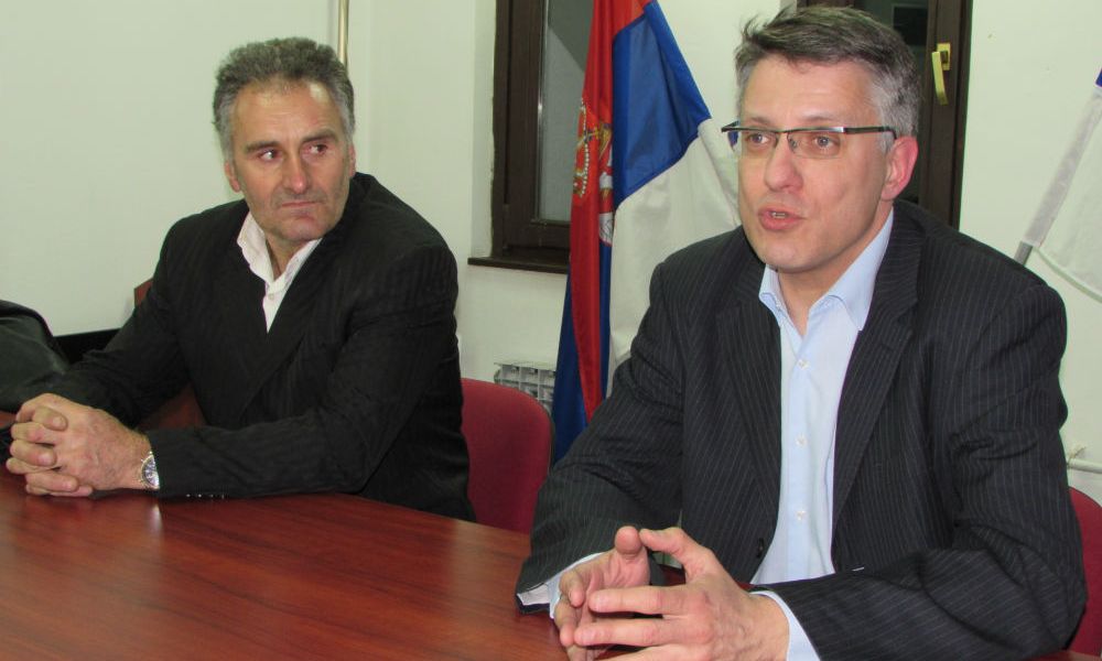 Против партијског запошљавања: Александар Поповић (десно) и председник  локалног ДСС Зоран Ђокић