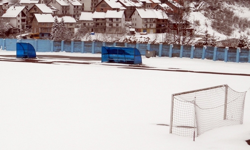 Скоро 20 центиметара снега: Стадион на Браношевцу