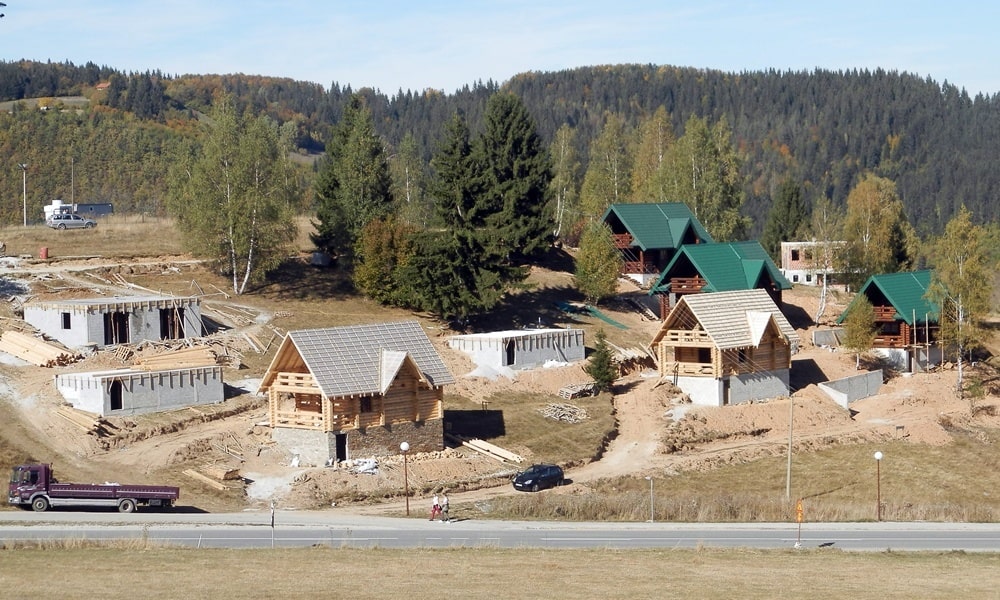 Ново туристичко насеље: Изнад магистрале, на прилазу скијалишту
