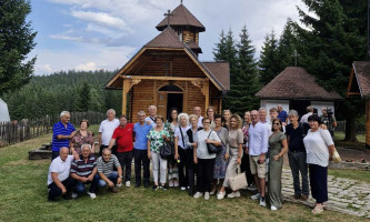 Љујићи из Гобата на јубиларном дружељу братства на Воденој пољани