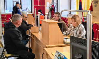 Шалтери Услужног центра отворени су сваког радног дана до 13 часова