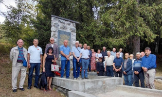 Код споменика на Воденој пољани на Златару